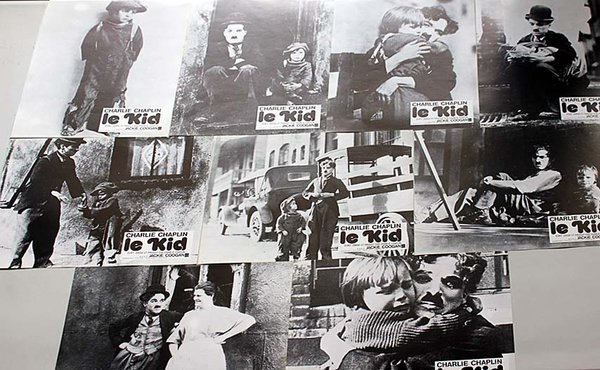 LE KID Jeu complet de 16 photos du film de 1921 / Ressortie 1971 Charles Chaplin 22X28 CM